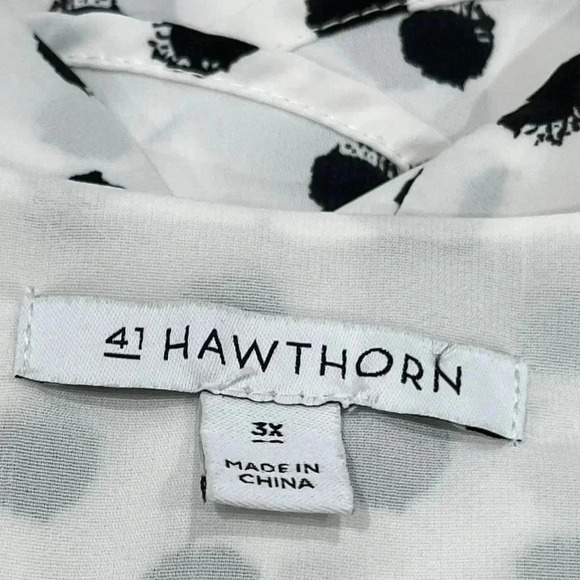 41 Hawthorn Polka Dot Polyester V-neck flowy blouse Plus size 3X - Picture 6 of 13